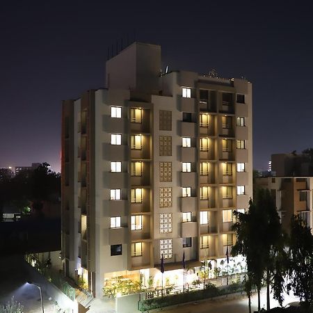 Ebony Residency Hotell Ahmedabad Eksteriør bilde