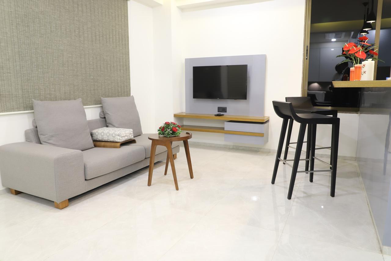 Ebony Residency Hotell Ahmedabad Eksteriør bilde