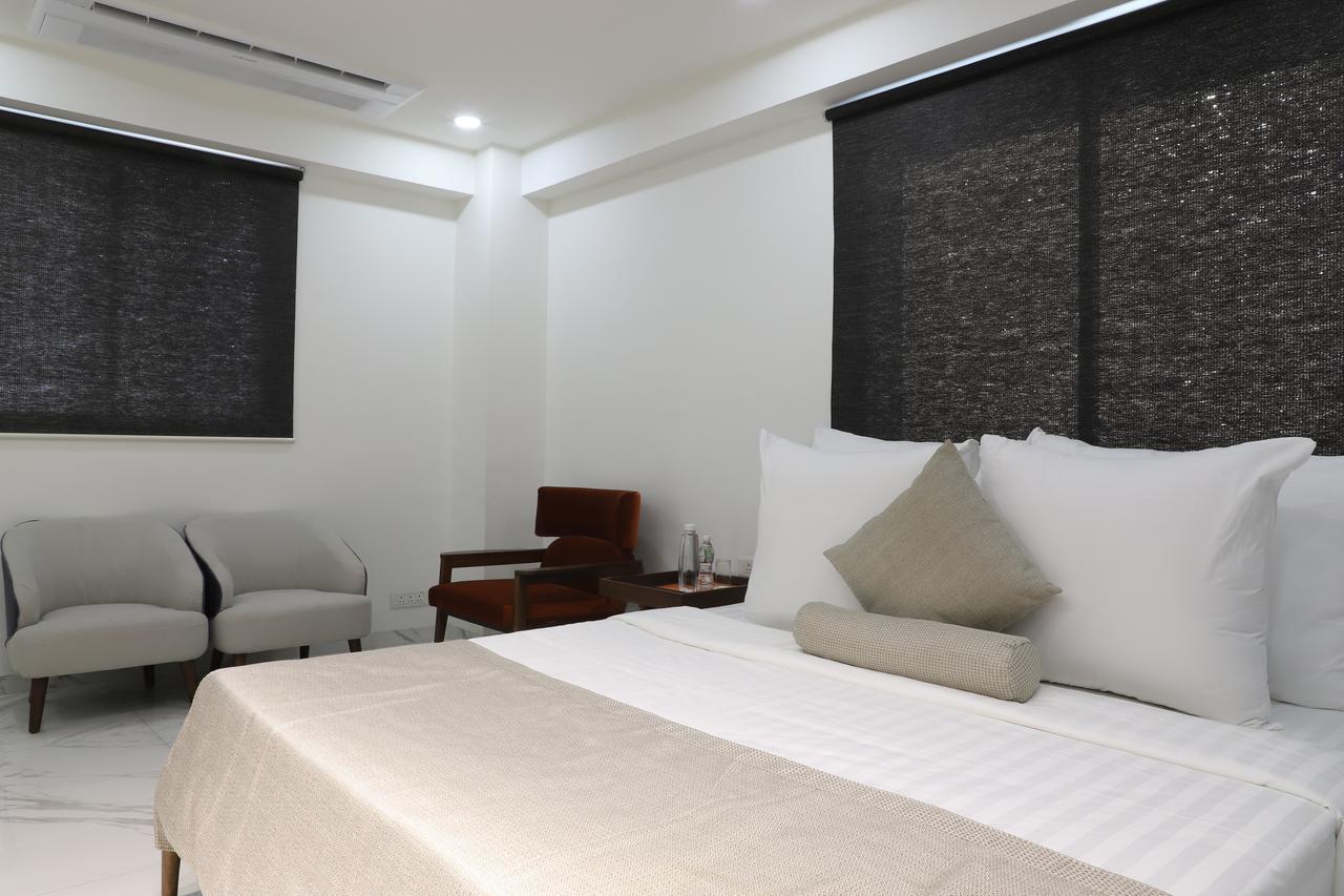 Ebony Residency Hotell Ahmedabad Eksteriør bilde