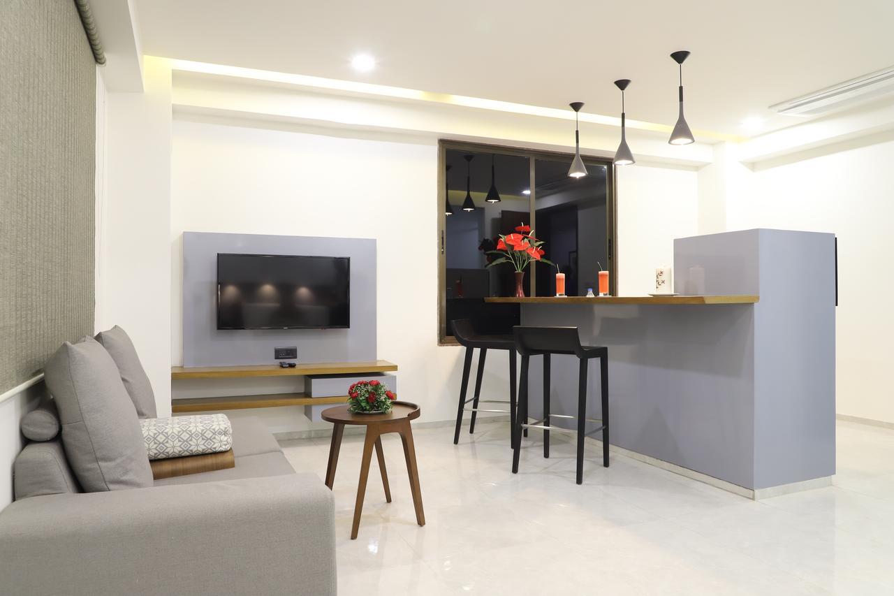 Ebony Residency Hotell Ahmedabad Eksteriør bilde