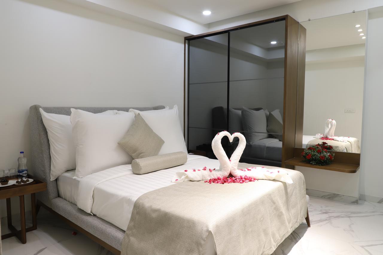Ebony Residency Hotell Ahmedabad Eksteriør bilde