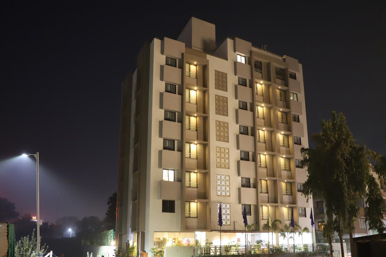 Ebony Residency Hotell Ahmedabad Eksteriør bilde