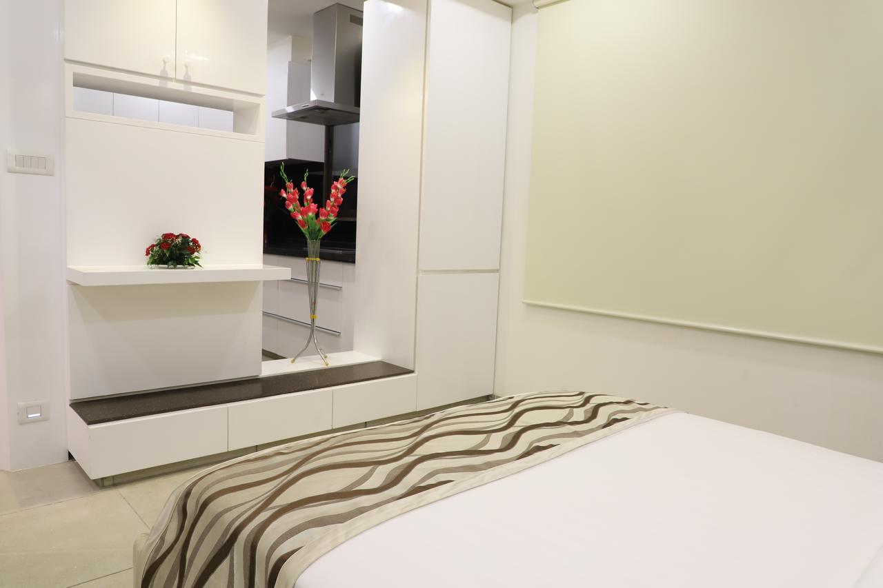 Ebony Residency Hotell Ahmedabad Eksteriør bilde