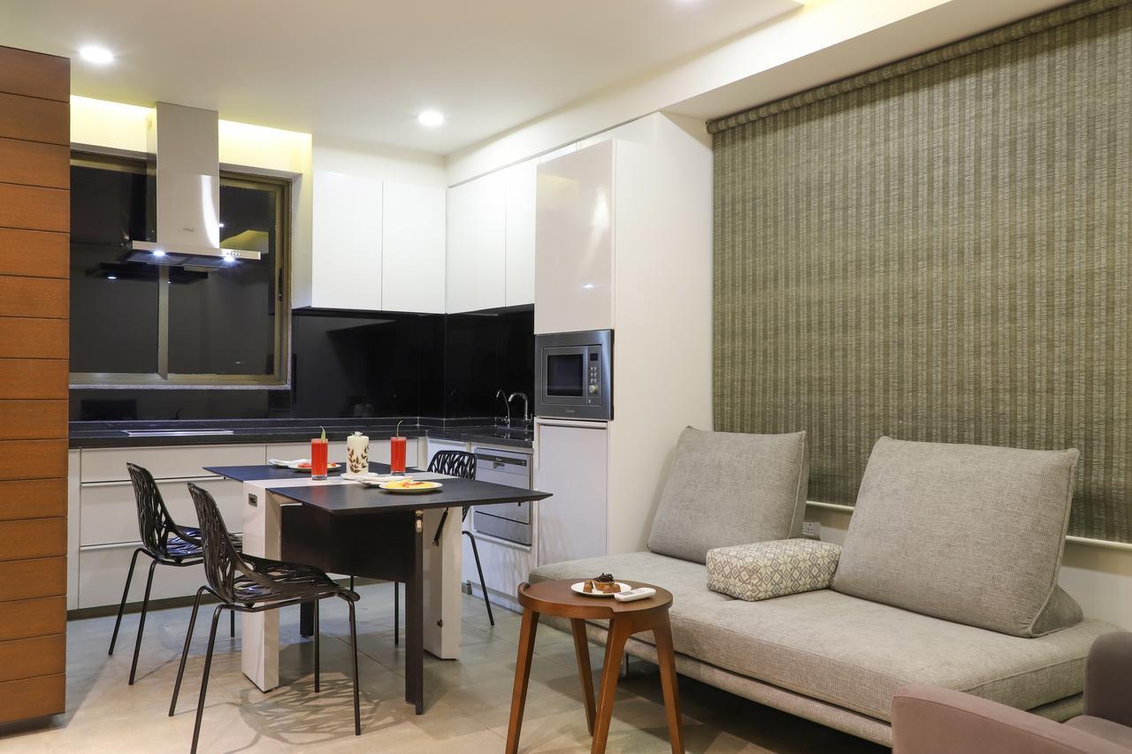Ebony Residency Hotell Ahmedabad Eksteriør bilde