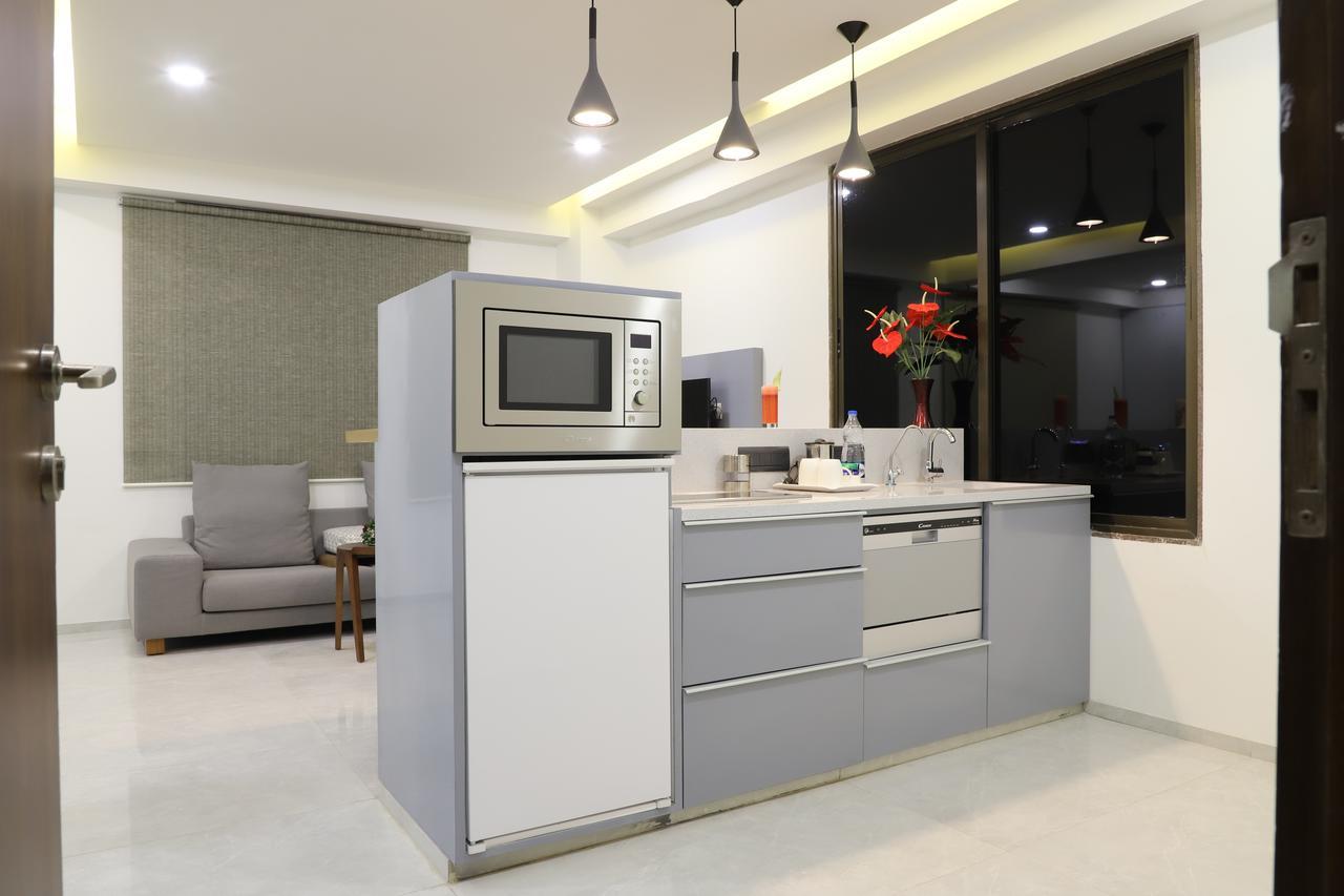 Ebony Residency Hotell Ahmedabad Eksteriør bilde