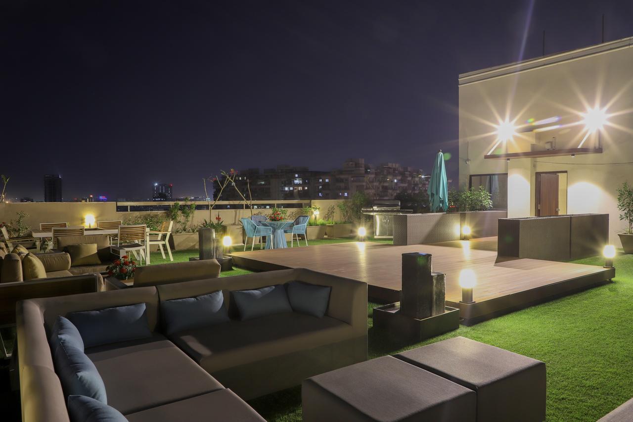 Ebony Residency Hotell Ahmedabad Eksteriør bilde